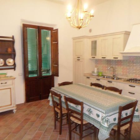 Apartament La Terrazza Palaia Zewnętrze zdjęcie