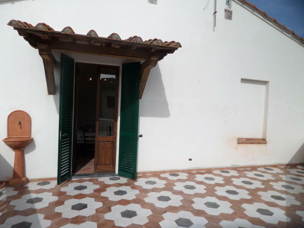 Apartament La Terrazza Palaia Zewnętrze zdjęcie