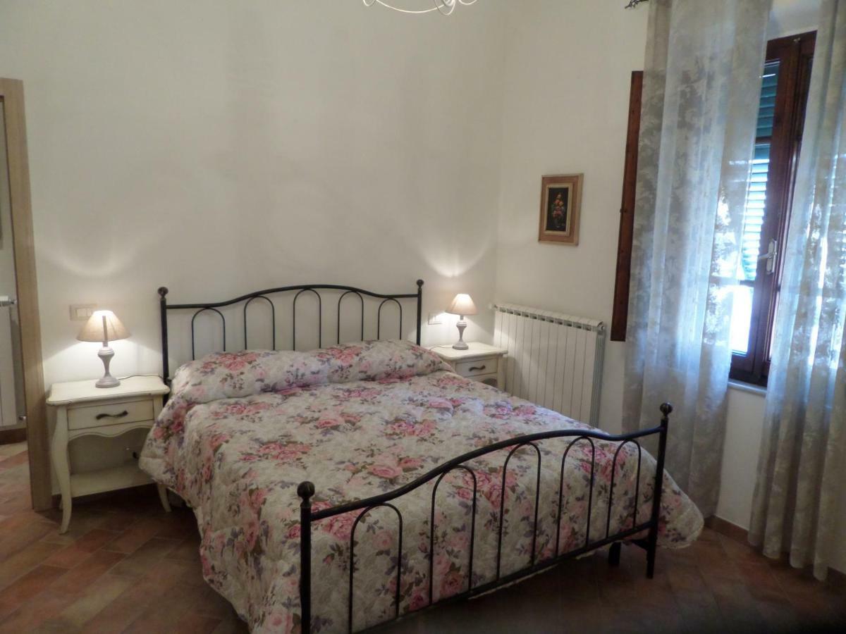 Apartament La Terrazza Palaia Zewnętrze zdjęcie